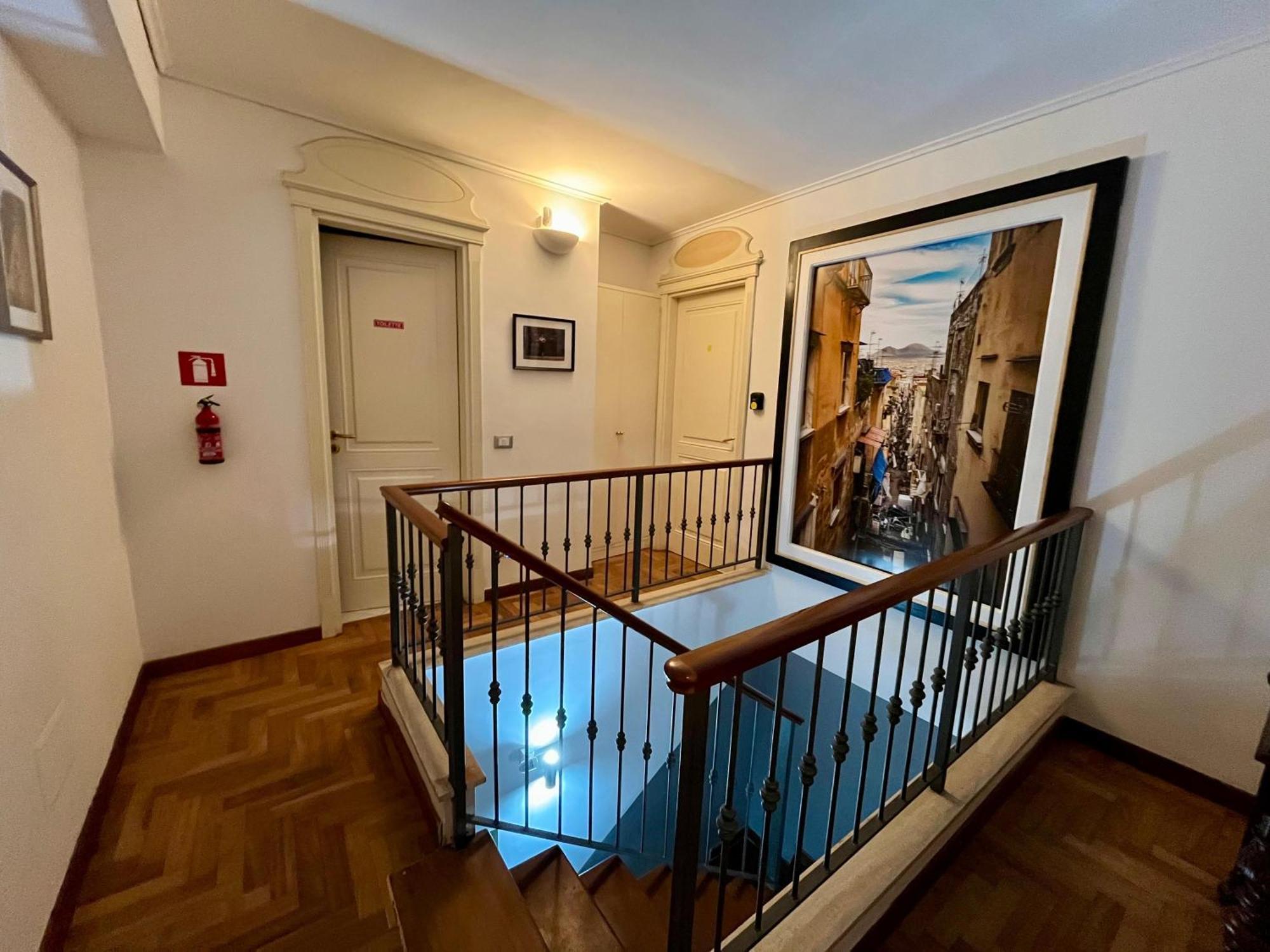 Palazzo Rota Guesthouse ナポリ エクステリア 写真